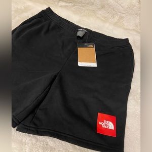 NWT! XL(18-20) The North Face big boys never stop training shorts